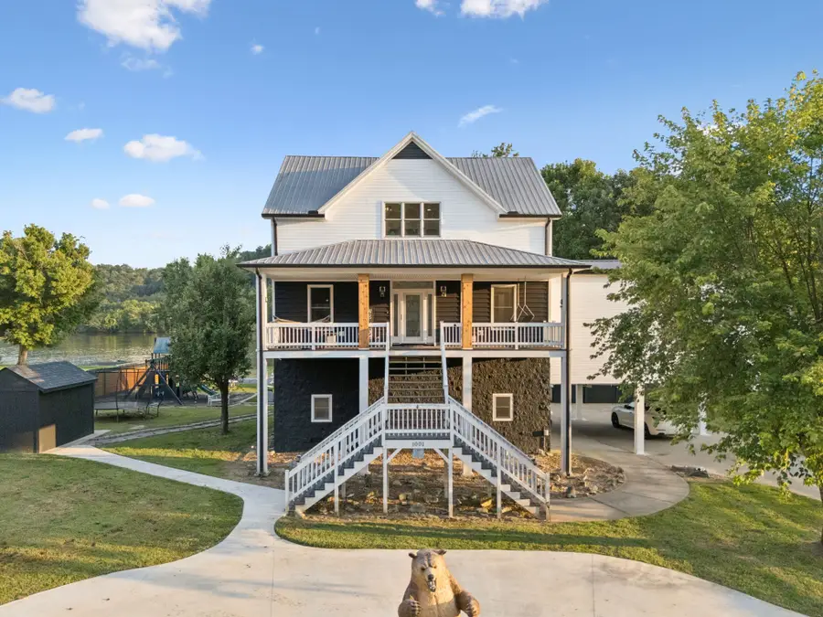 1001 Cumberland Dr, Chapmansboro, TN 37035 - Image #3