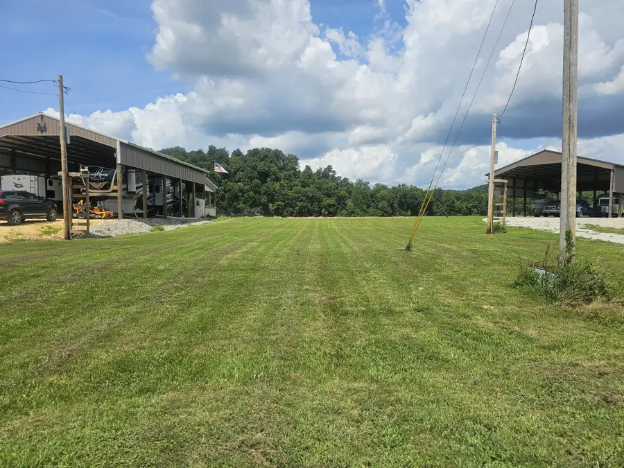 2271 Hardin Bottom River Rd, Clifton, TN 38425 - Image #2