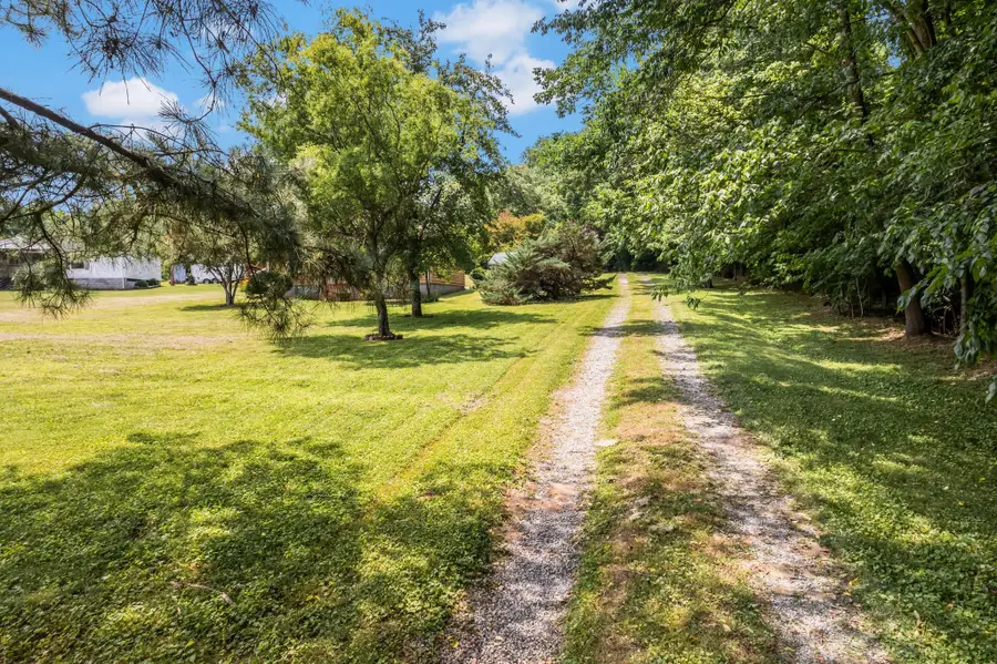 7898 Highway 41 N, Adams, TN 37010 - #2