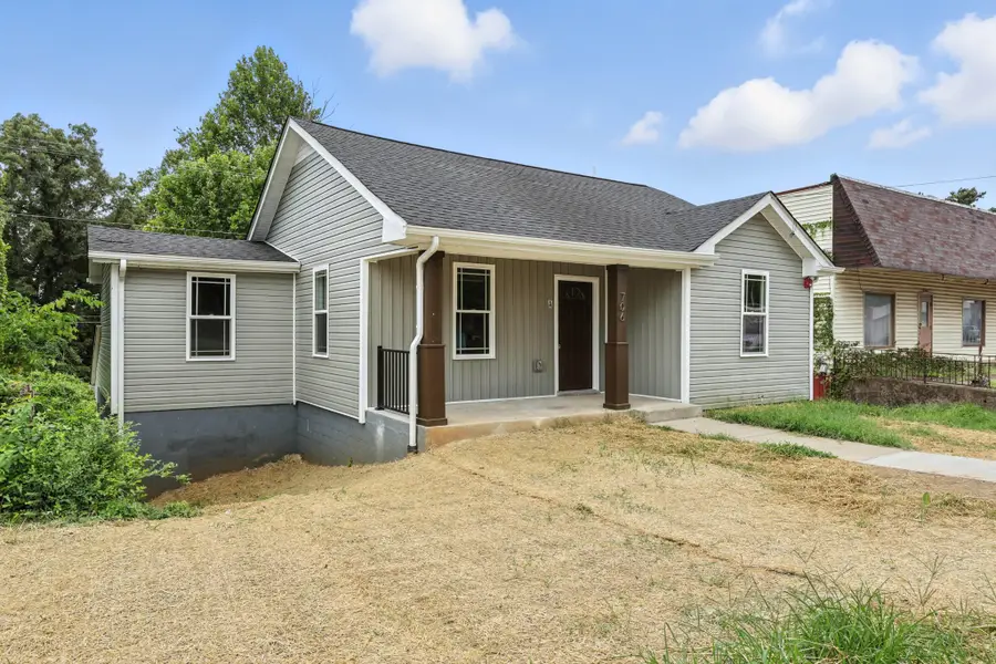 706 Cumberland Dr, Clarksville, TN 37040 - #2