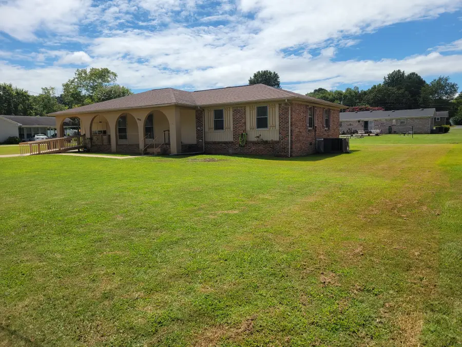 1205 Beverly Dr, Pulaski, TN 38478 - Image #3