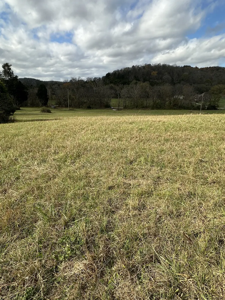 772 Rock Bridge Rd, Bethpage, TN 37022 - Image #3