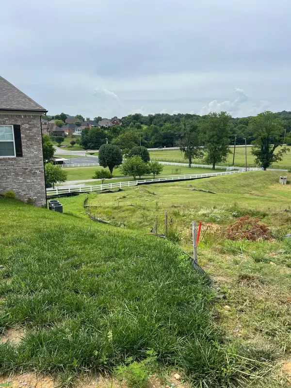 181 Sydney Dr, Goodlettsville, TN 37072