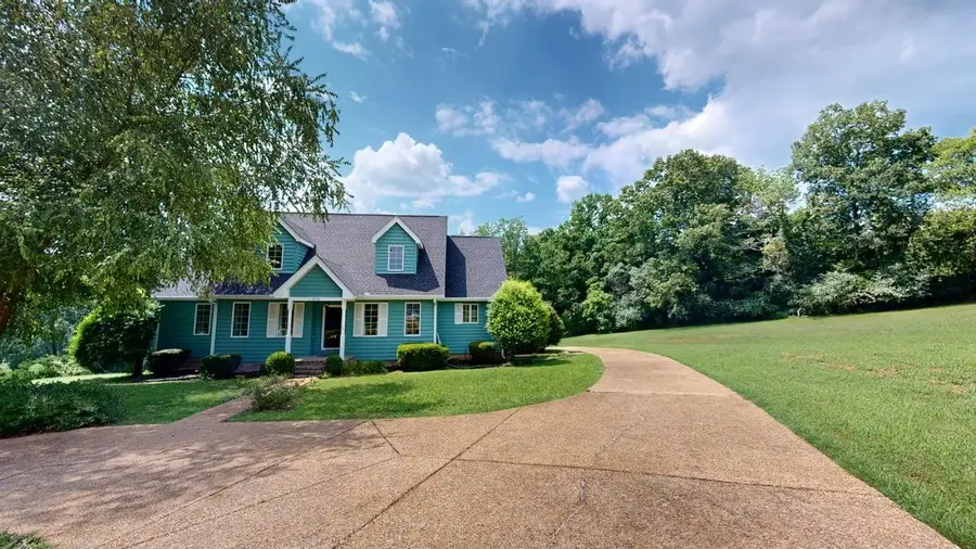 1246 Hartsfield Dr, Columbia, TN 38401 - #2