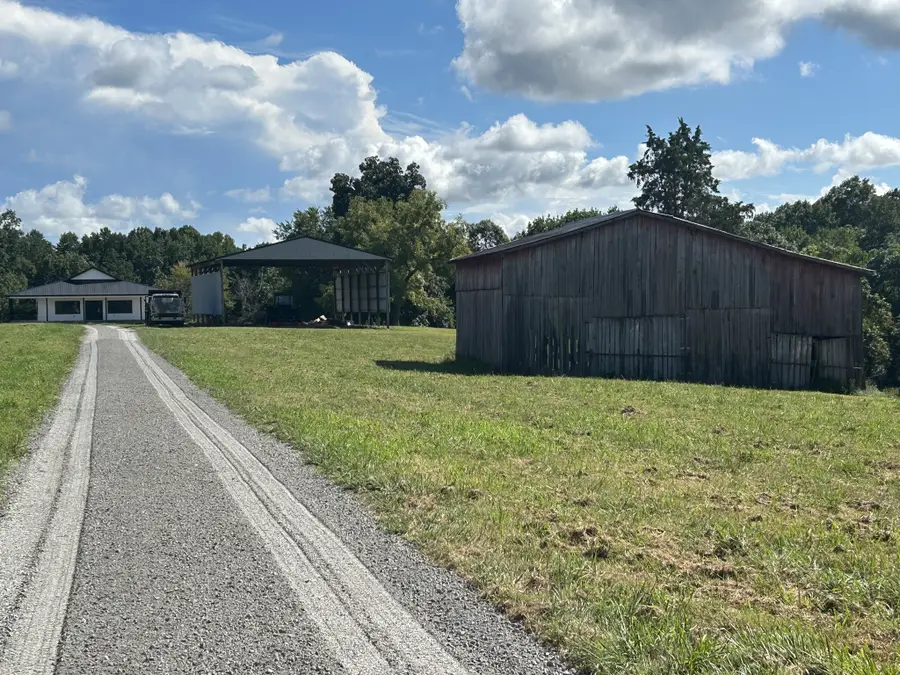 1036 Union Camp Rd, Lafayette, TN 37083 - Image #2