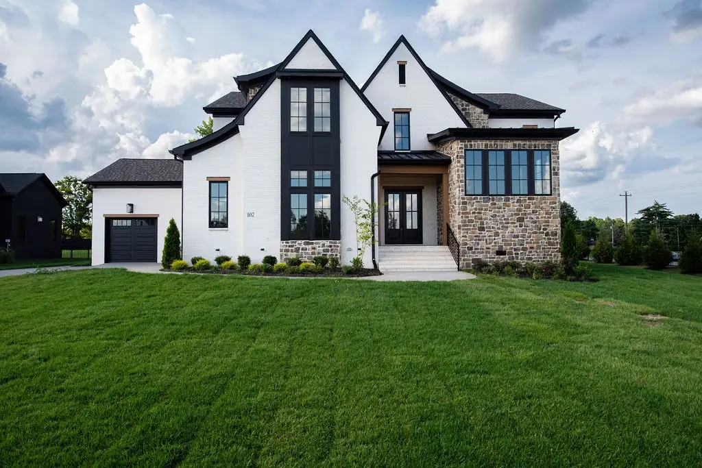 102 Autumn Breeze Dr, Mount Juliet, TN 37122 - Image #1