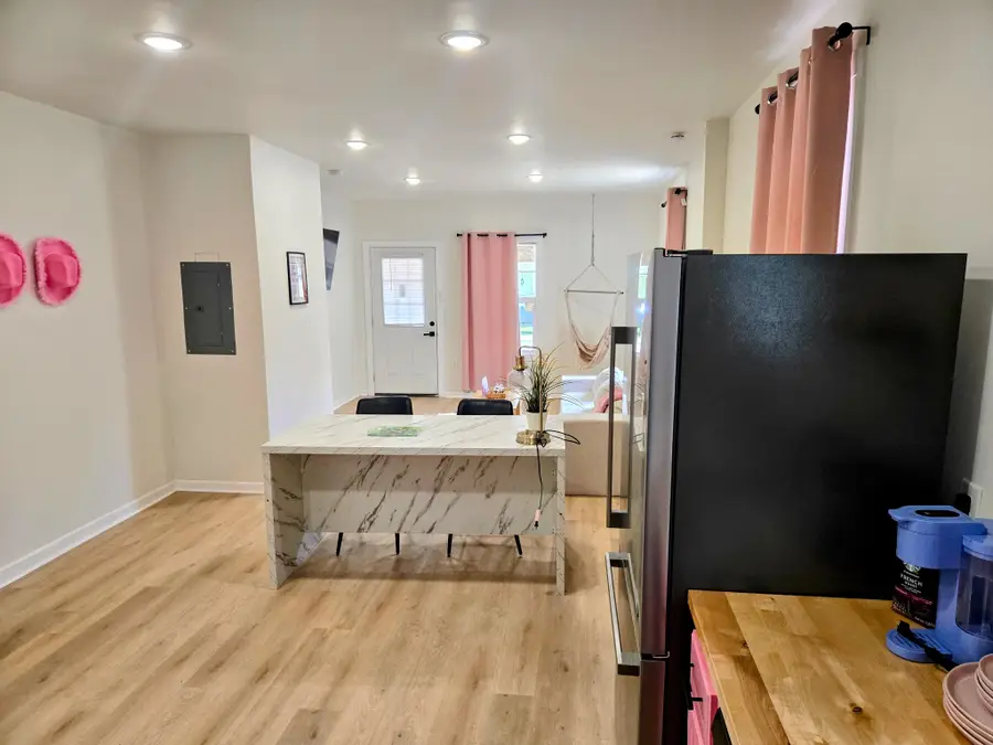 426 W King St, Jackson, TN 38301 - #2