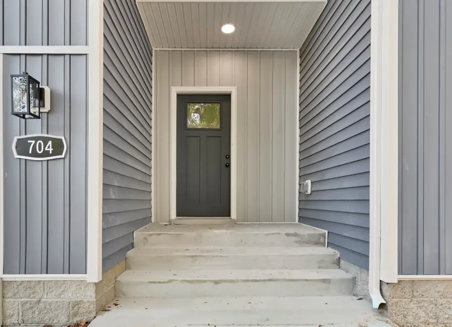 704 Eva Dr, Clarksville, TN 37042 - #2