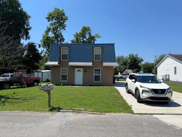 523 W End Ave, McMinnville, TN 37110 - Image #1