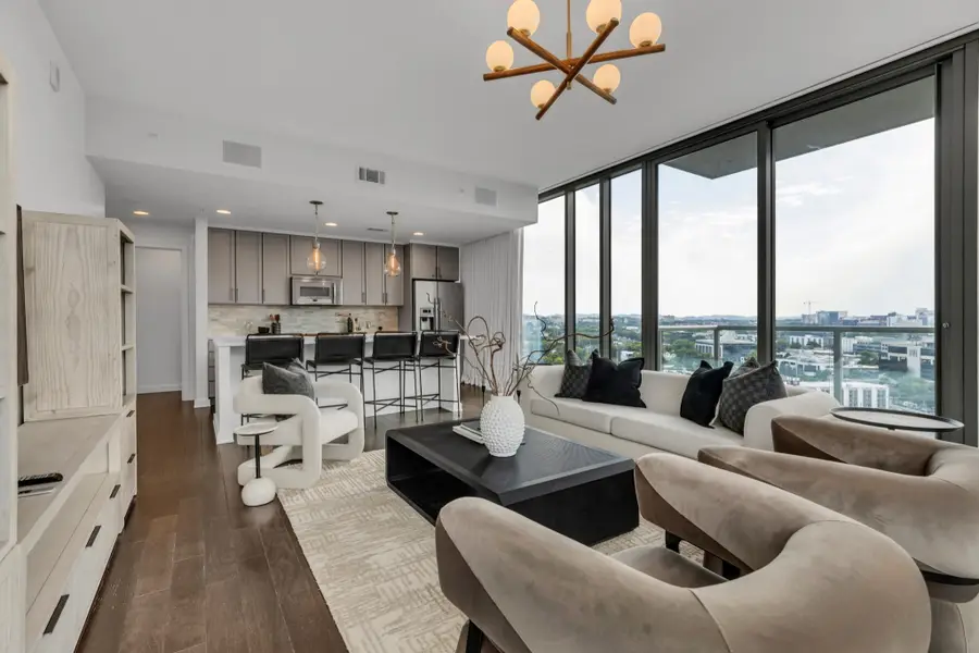 1212 Laurel St #1815, Nashville, TN 37203 - Image #2