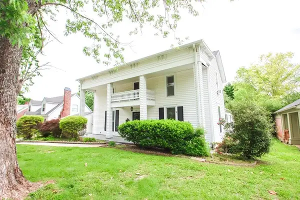 112 N Church St, Sparta, TN 38583