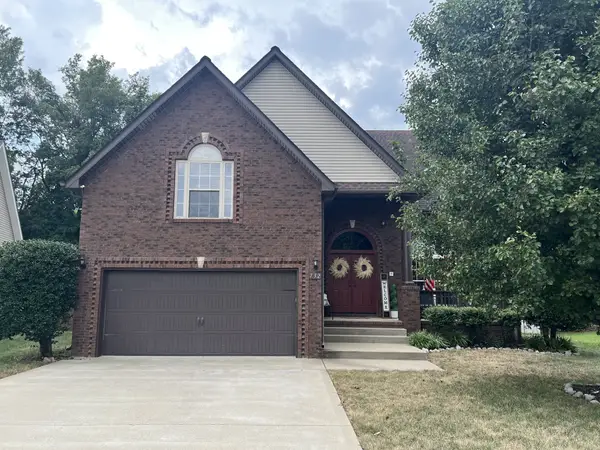 732 Cavalier Dr, Clarksville, TN 37040