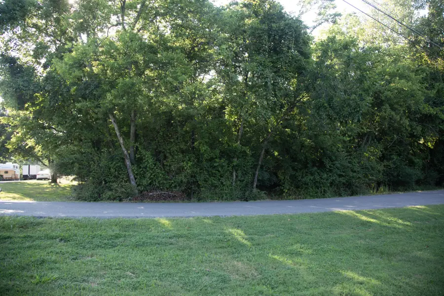 584 Cumberland Hills Dr, Hendersonville, TN 37075 - #2