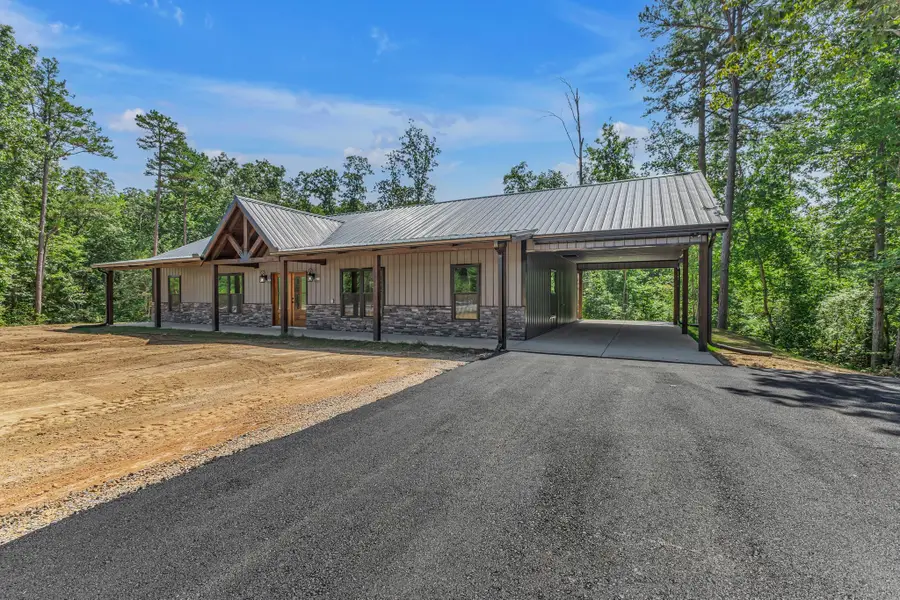 918 Columbia Hwy, Hohenwald, TN 38462 - Image #3