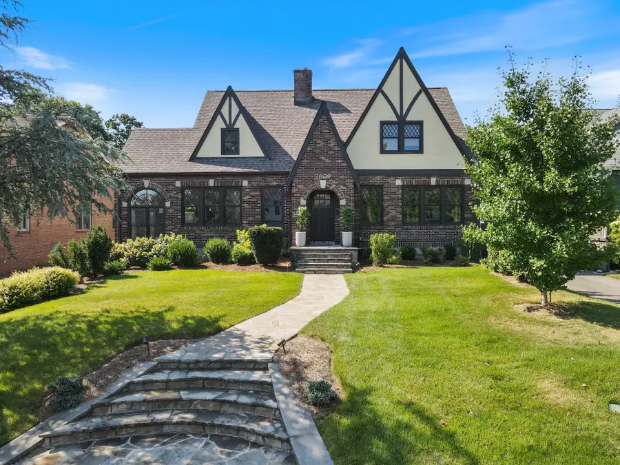 2809 Acklen Ave, Nashville, TN 37212 - Image #2