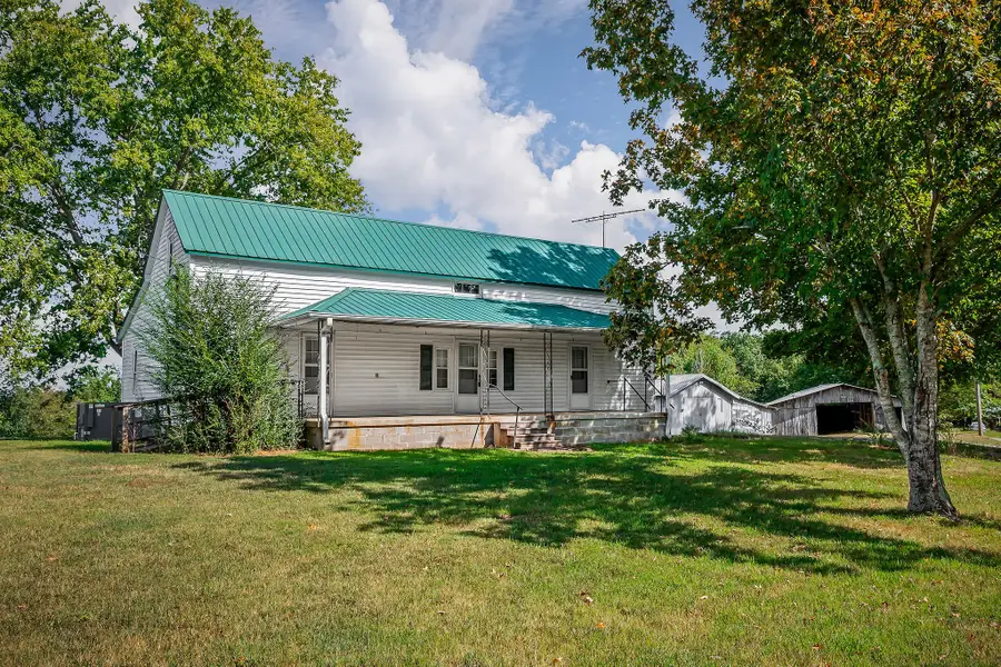 247 Wade Rd, Sparta, TN 38583 - Image #2