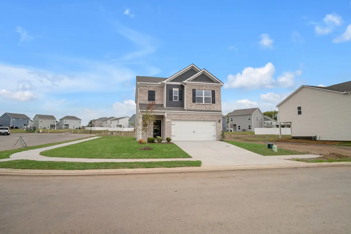 180 Summerlin Dr, Gallatin, TN 37066 - Image #1