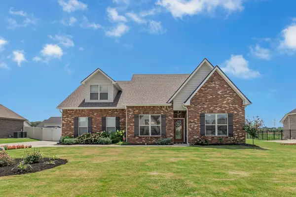 1724 Day Flower Dr, Murfreesboro, TN 37130