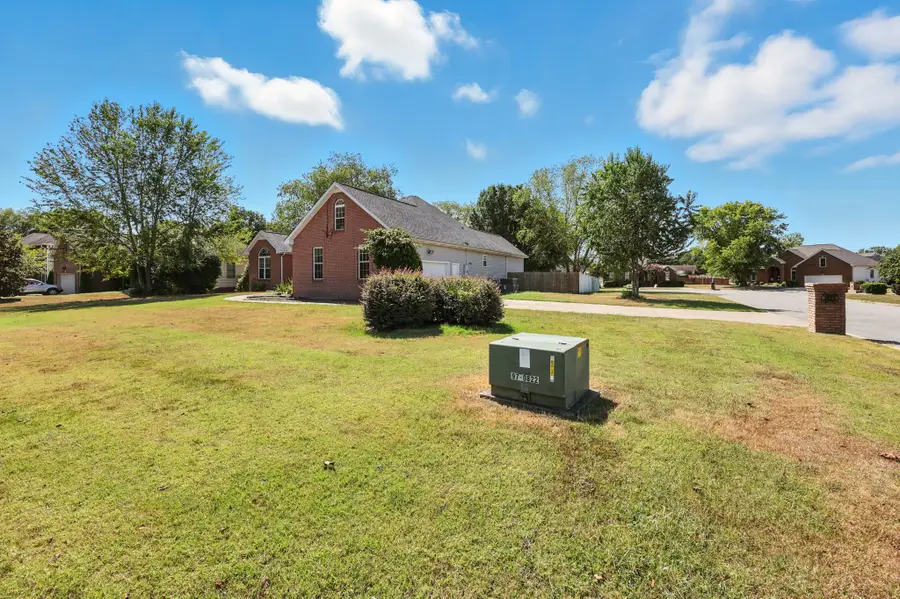 801 Isaac Ct, Clarksville, TN 37040 - Image #3