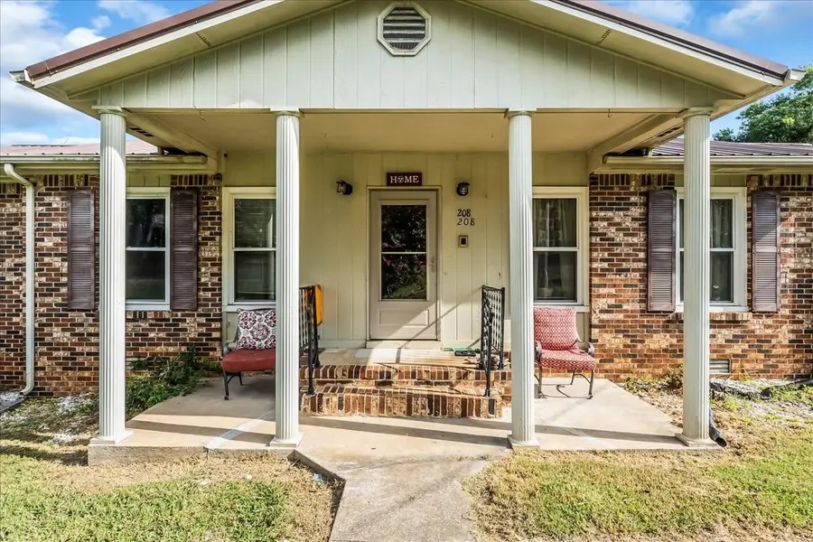 208 Tammy Dr, Decherd, TN 37324 - Image #2