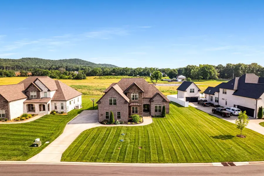 7309 Pembrooke Farms Dr, Murfreesboro, TN 37129 - #2