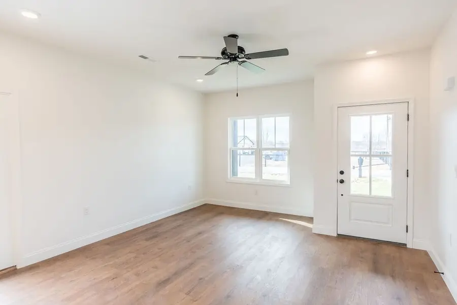 108 Joiner Ave, Elkton, KY 42220 - Image #2