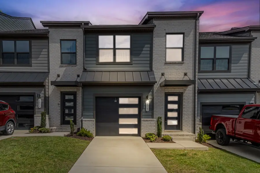 1012 Riverbrook Dr, Gallatin, TN 37066 - Image #2