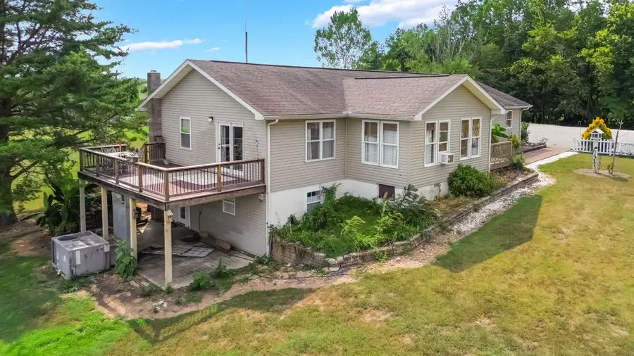 2402 Lobelville Hwy, Linden, TN 37096 - Image #2