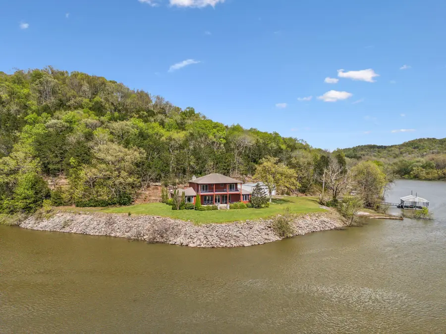 468 Phillips Rd, Linden, TN 37096 - Image #2