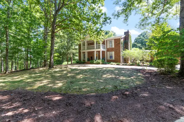 7422 Indian Creek Rd, Mc Ewen, TN 37101