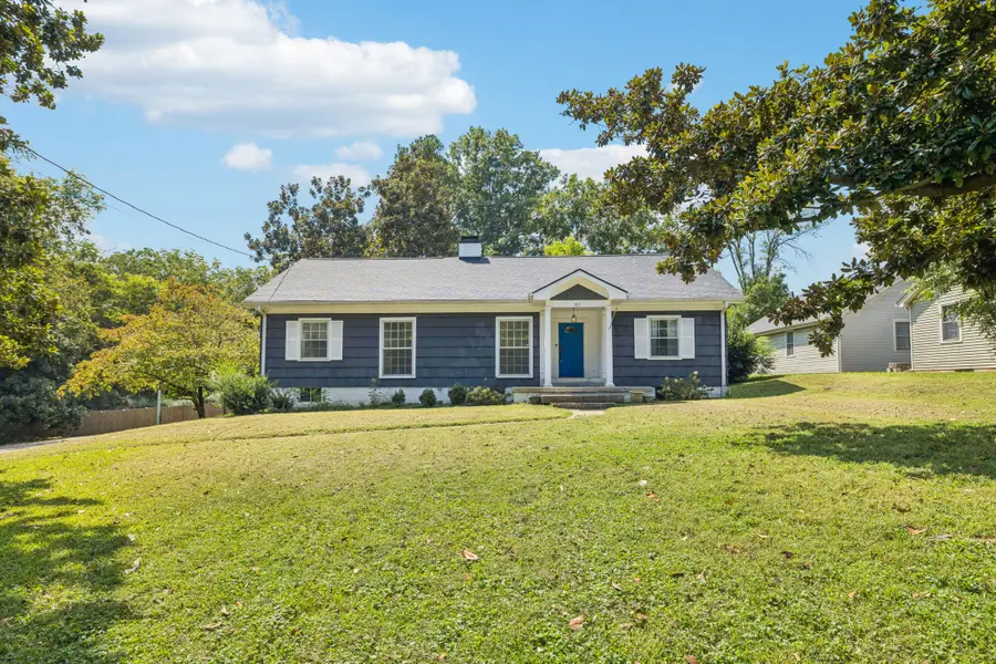 527 E Madison St, Pulaski, TN 38478 - Image #3