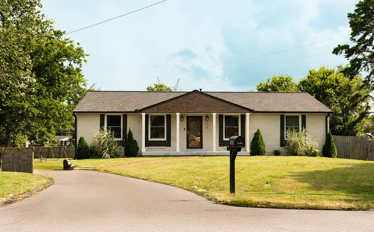 423 Lynn Ct, Nashville, TN 37211 - Image #1