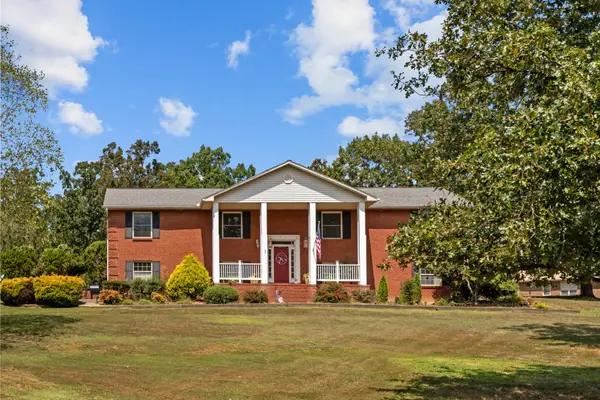 499 River Oaks Dr, New Johnsonville, TN 37134