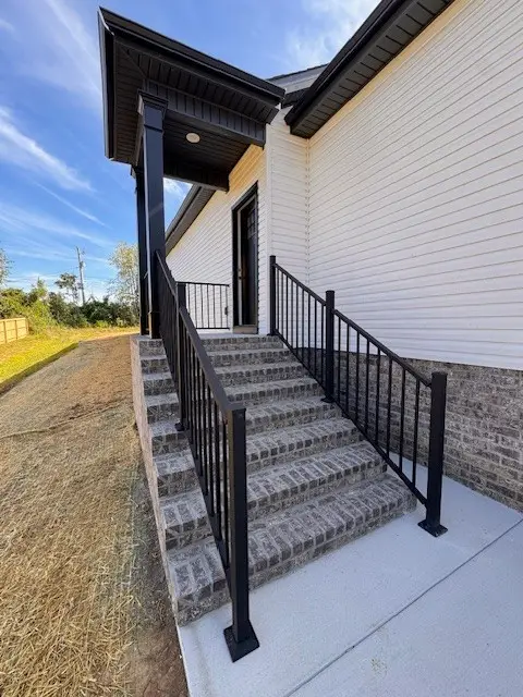 303 Lee Ln, Shelbyville, TN 37160 - Image #2