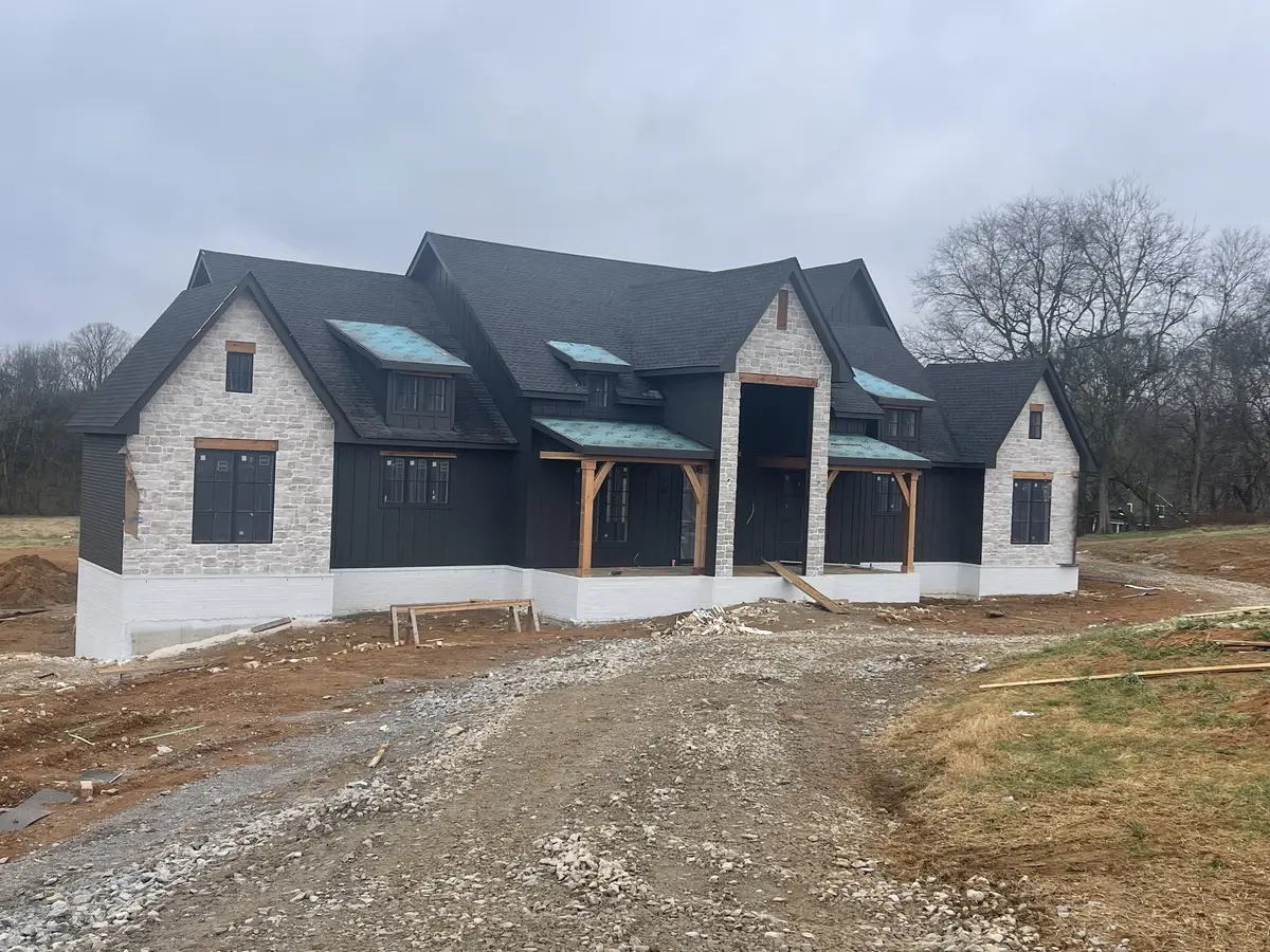 2388 Darks Mill Rd, Columbia, TN 38401 - Image #1