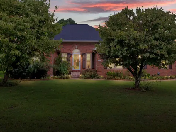 1811 Cascade Ct, Murfreesboro, TN 37127