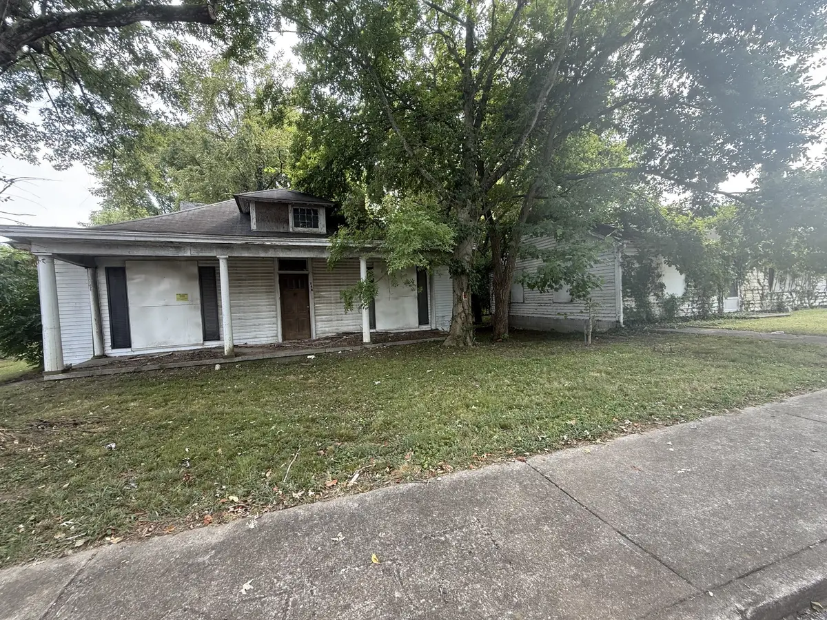 946 Clark St, Clarksville, TN 37040 - #1