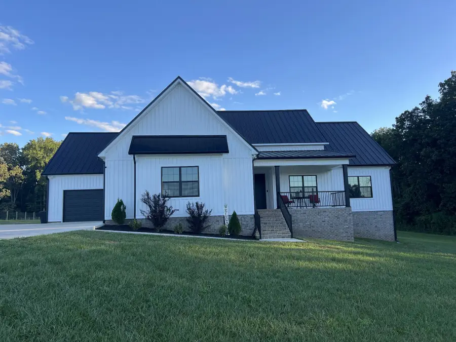 1055 Newt Vanattia Rd, Hillsboro, TN 37342 - Image #2