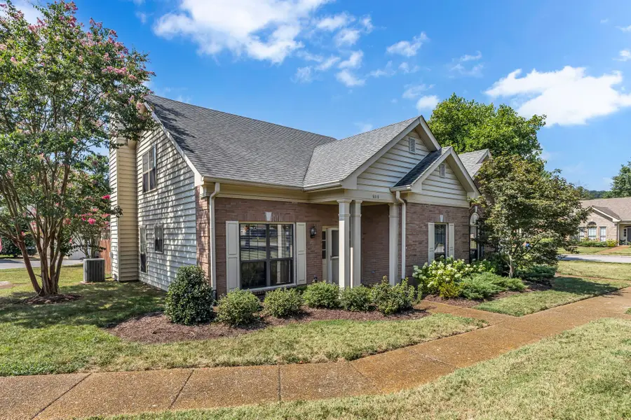 6018 Sunrise Cir, Franklin, TN 37067 - Image #2