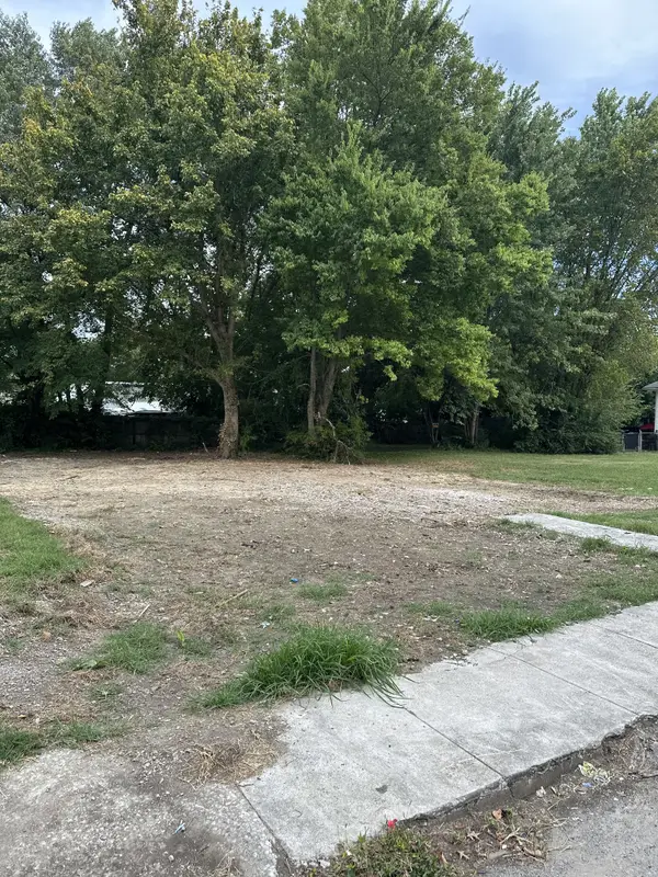 124 S Kentucky Ave, Hopkinsville, KY 42240