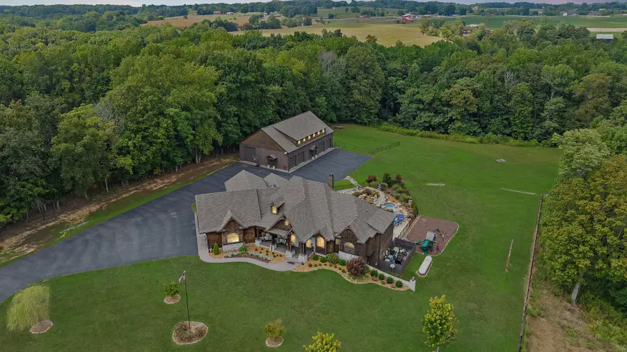 6704 Highway 52 W, Lafayette, TN 37083 - Image #2