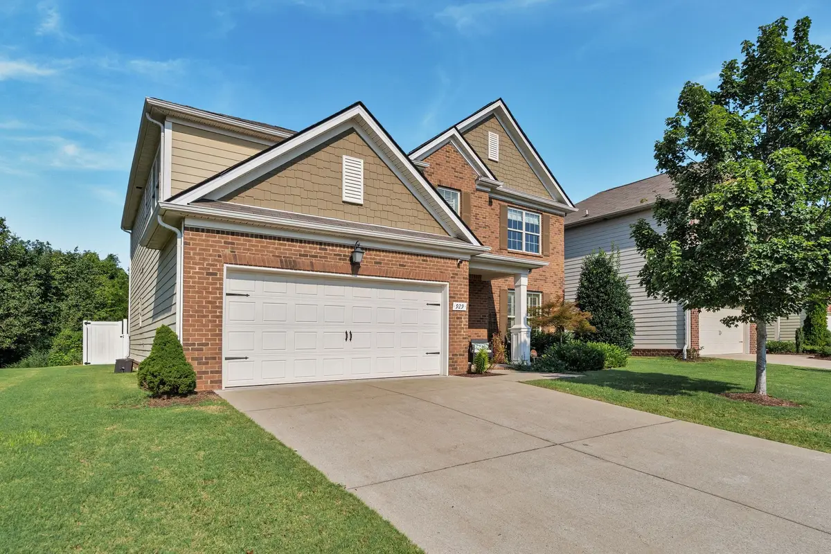 929 Manson Crossing Dr, Murfreesboro, TN 37128 - #1