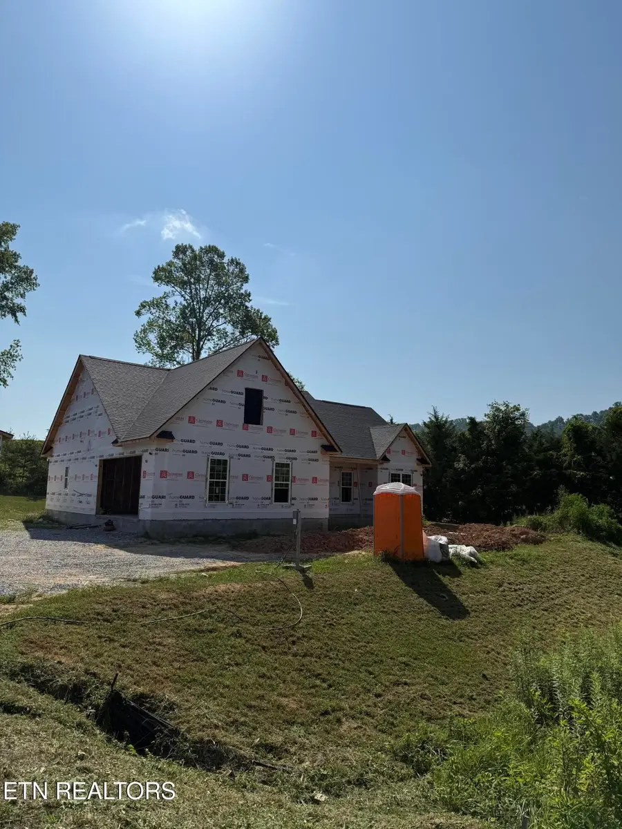 7946 Beeler Farms Lane, Knoxville, TN 37918 - Image #2