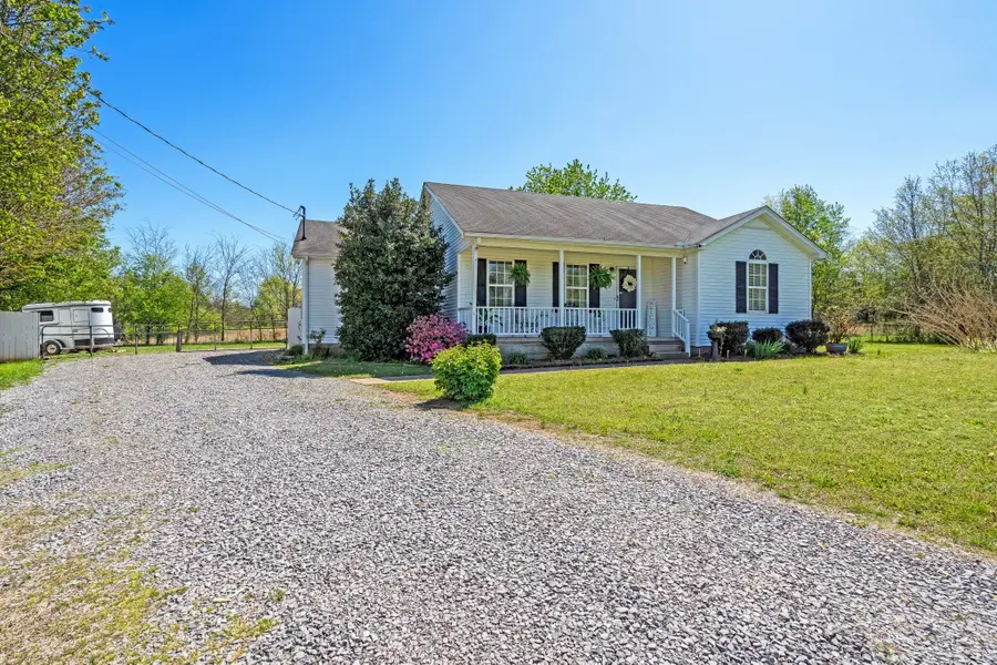 120 E Crawford Ct, Bell Buckle, TN 37020 - Image #3
