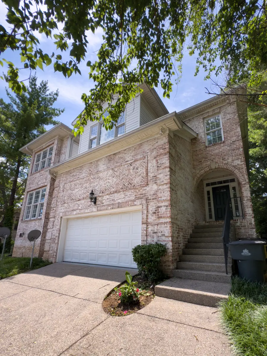 525 32nd Ave S, Nashville, TN 37212 - Image #2