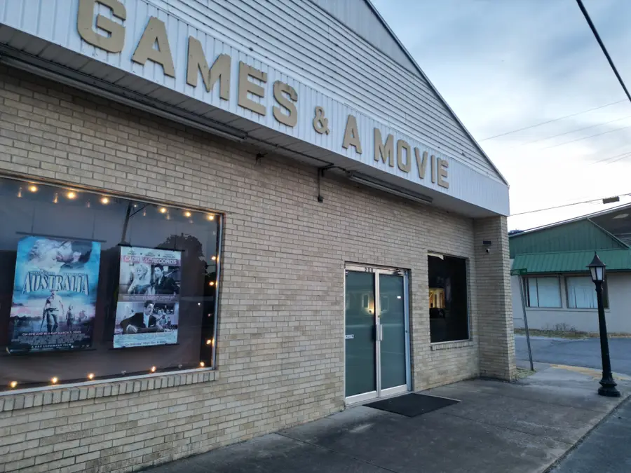 200 E Broadway St, Collinwood, TN 38450 - Image #2