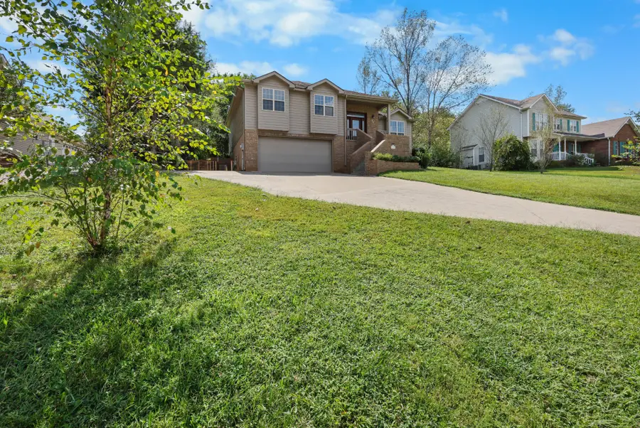 886 Glenraven Dr, Clarksville, TN 37043 - #3