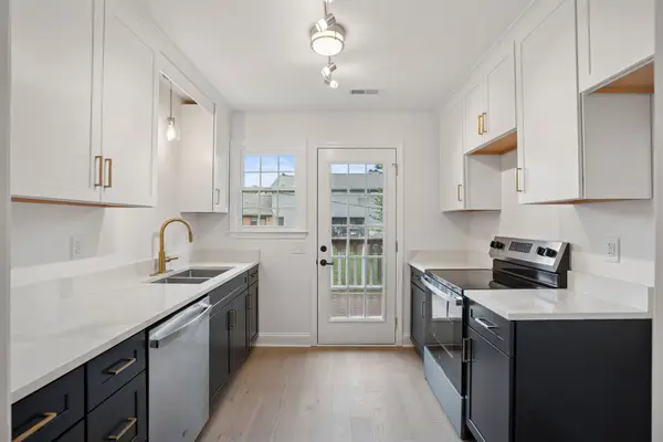 225 Ellington Pl, Madison, TN 37115