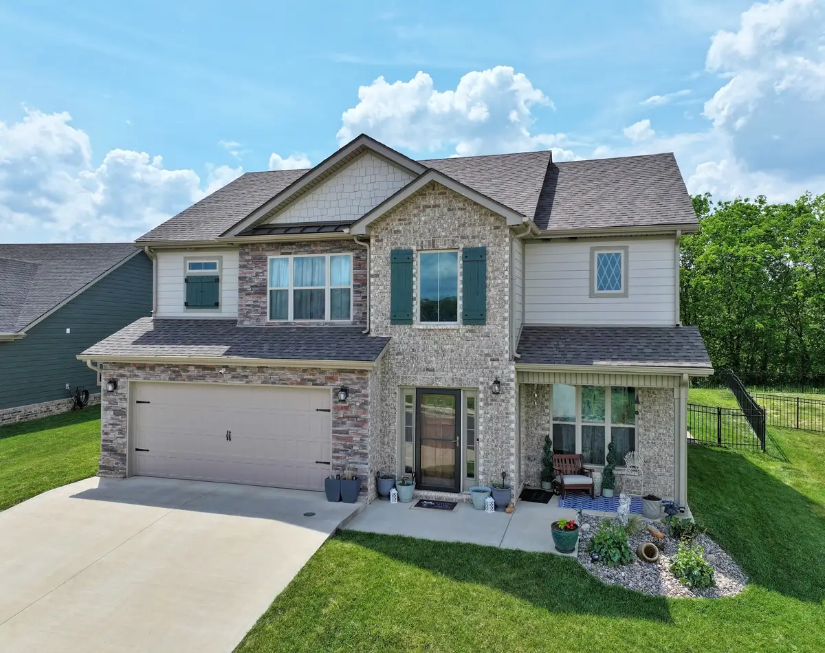 369 Frontier Dr, Clarksville, TN 37043 - #1