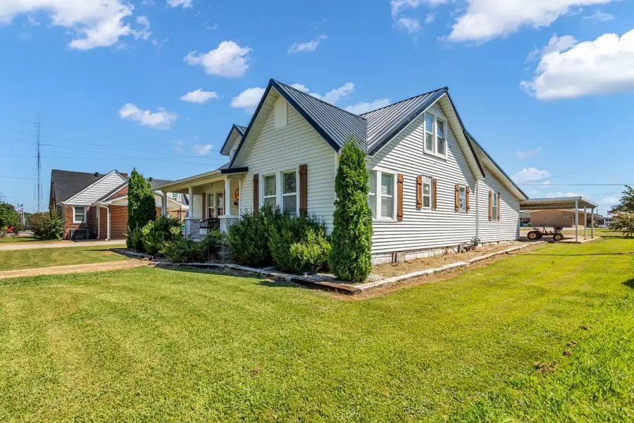 15 S Oak St, Hohenwald, TN 38462 - Image #3